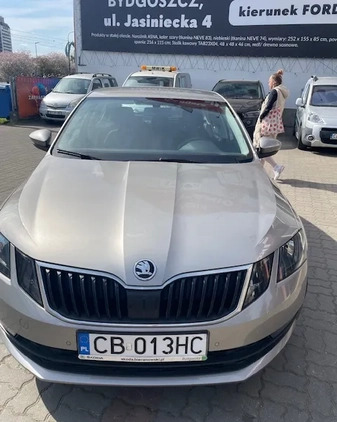 Skoda Octavia cena 52000 przebieg: 98000, rok produkcji 2017 z Bydgoszcz małe 301